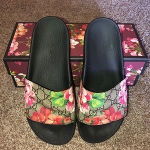 GUCCI GG BLOOM SUPREME SANDAL